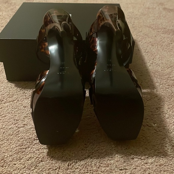 Saint Lauren tribute - Picture 4 of 8